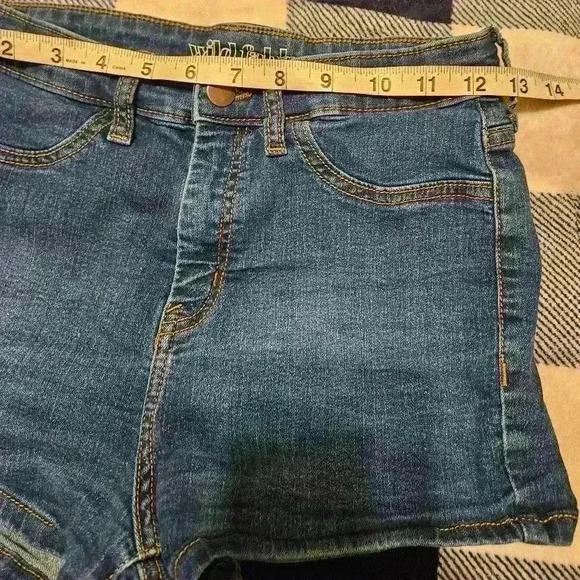 Wild Fable Womens Blue Jean Shorts Size 6 - Picture 4 of 10
